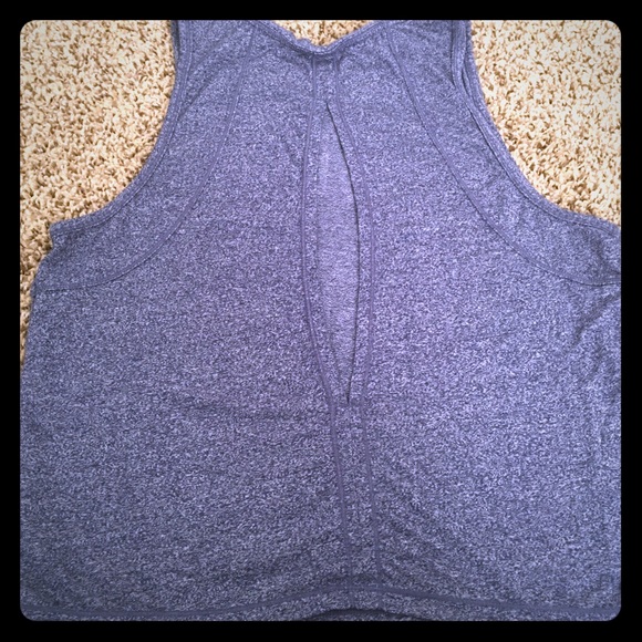 Reebok tank top - Picture 3 of 3